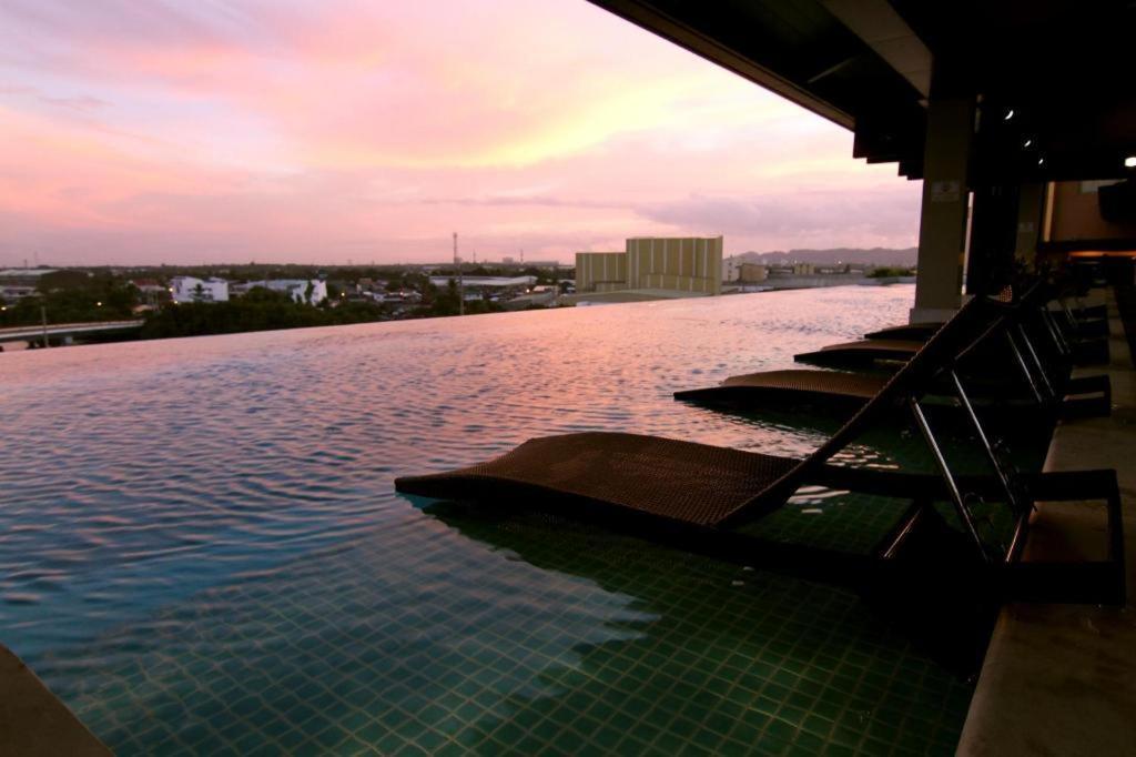Grand Xing Imperial Hotel Iloilo City Exterior foto
