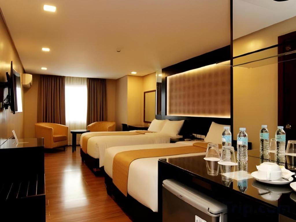 Grand Xing Imperial Hotel Iloilo City Exterior foto