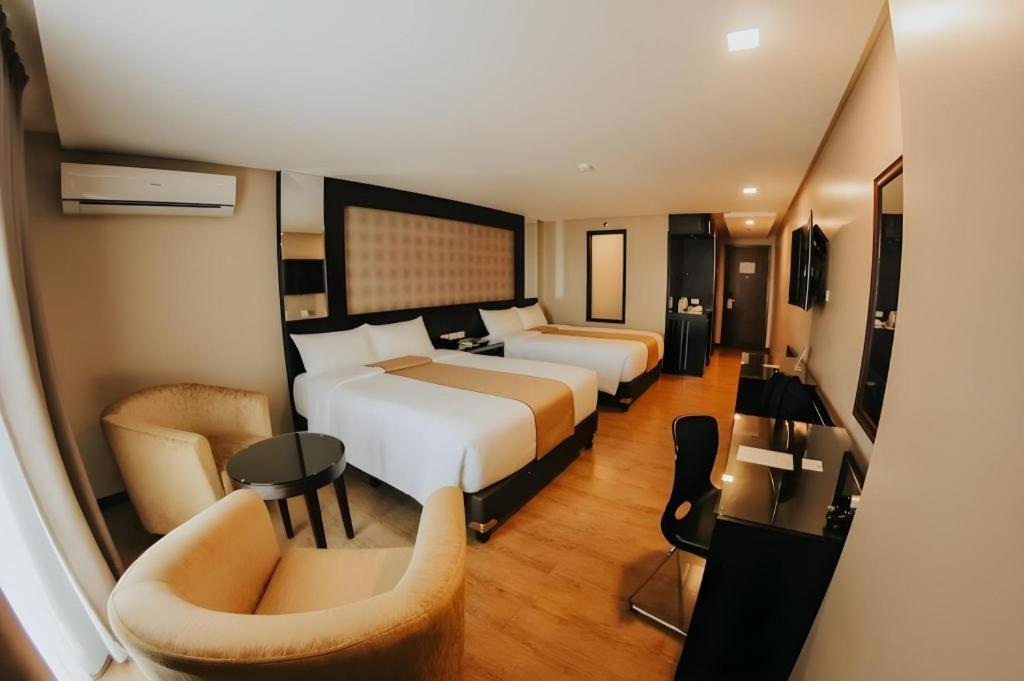 Grand Xing Imperial Hotel Iloilo City Exterior foto