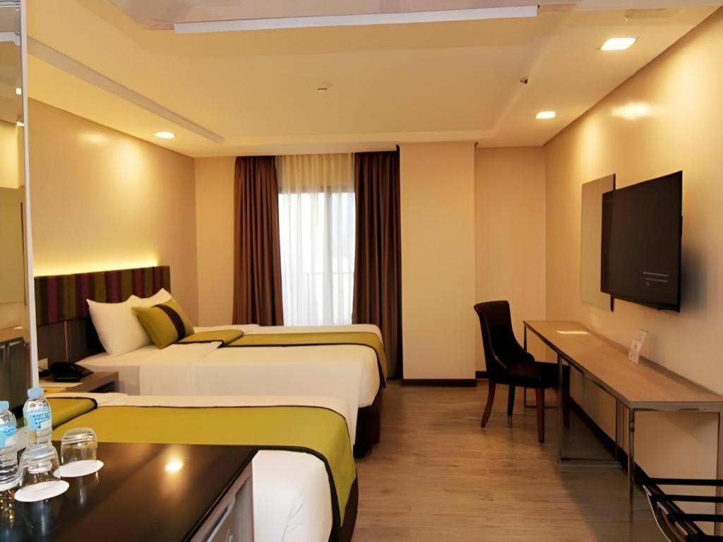 Grand Xing Imperial Hotel Iloilo City Exterior foto