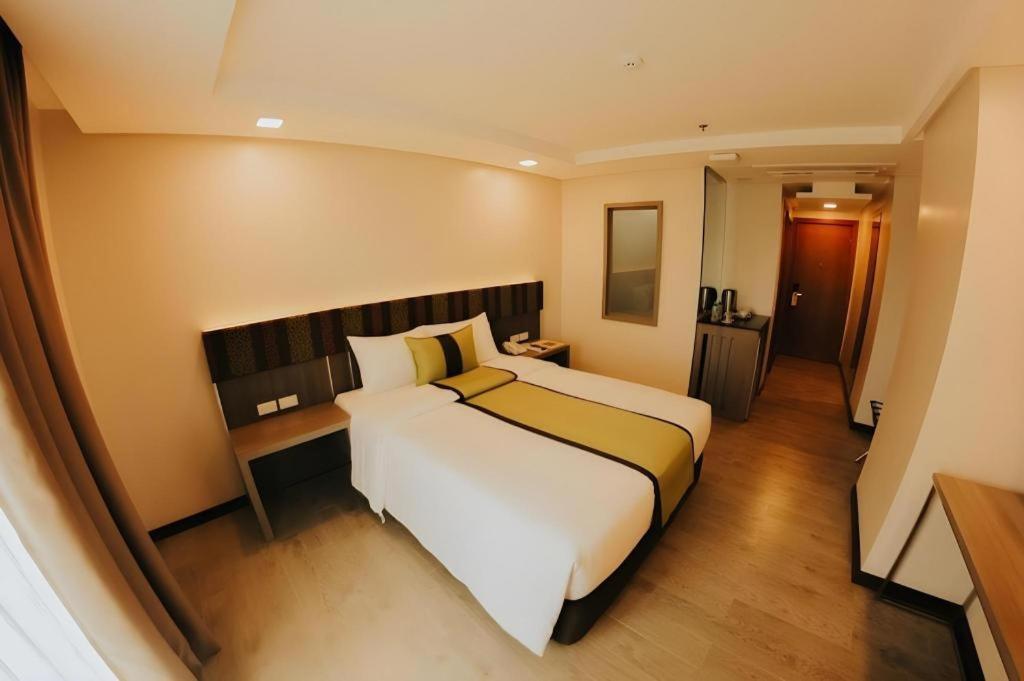 Grand Xing Imperial Hotel Iloilo City Exterior foto