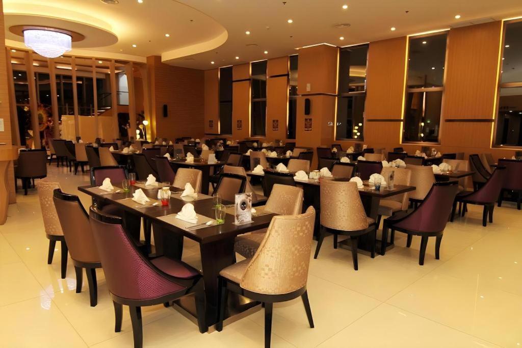 Grand Xing Imperial Hotel Iloilo City Exterior foto